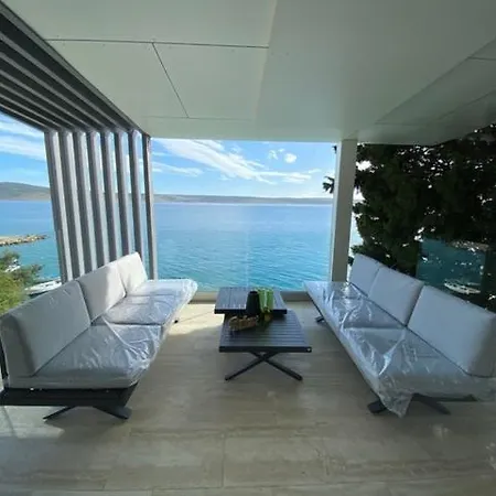 Od Moore * Starigrad Paklenica