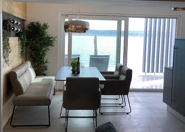 Od Moore * Starigrad Paklenica