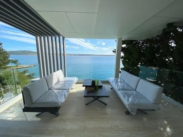 Od Moore * Starigrad Paklenica